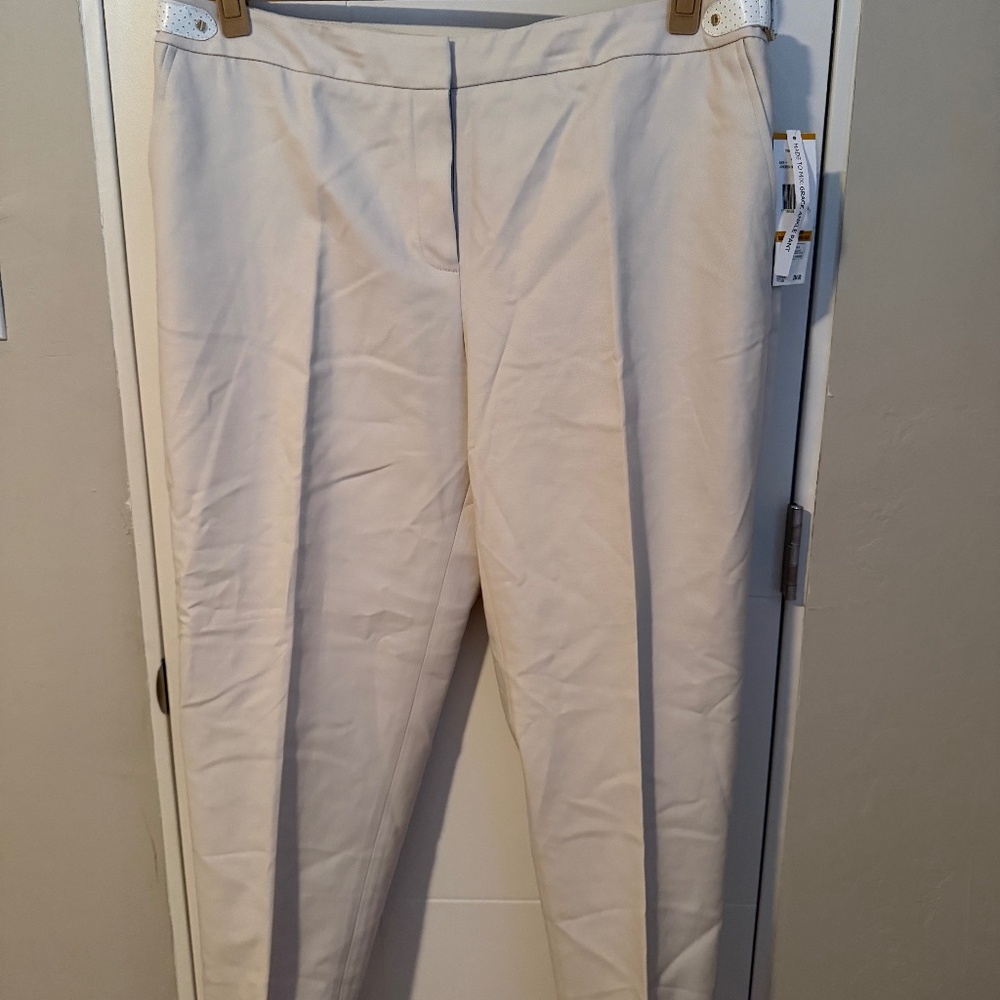 NWT - PLUS SIZE (16W) Jones New York Pants (Cream)